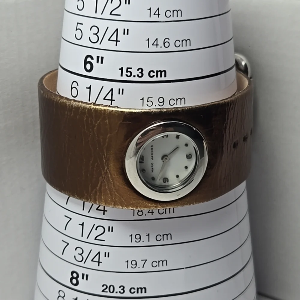 Womens Marc Jacobs MBM2004 Wrist Watch Leather Band Belt Buckle New Battery